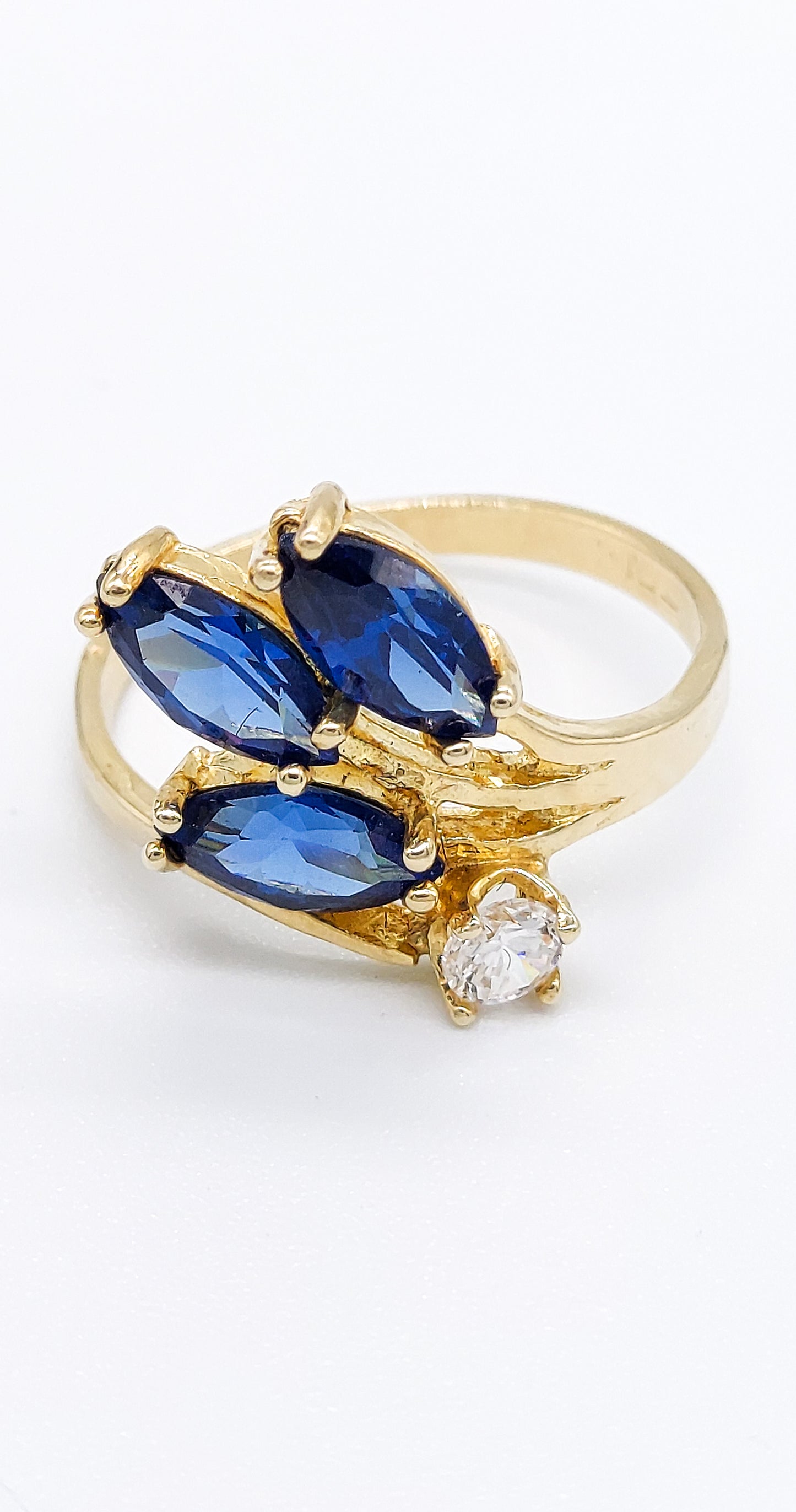 Frozen Vine - Blue Sapphire Marquise Trio 14K Gold Ring